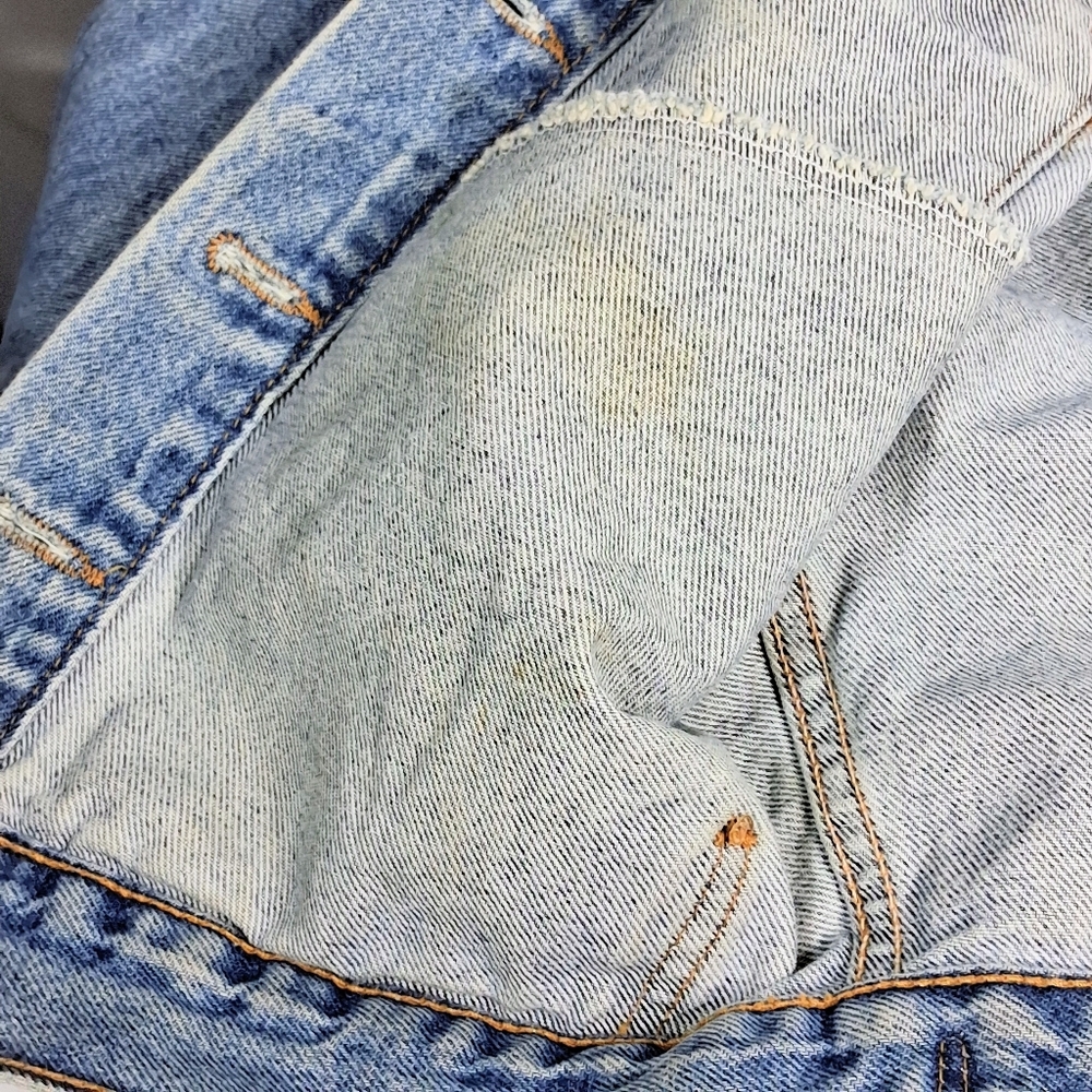 Amazing Levi's #77598 Women's Small Vintage Denim Truckers VBack Boxy Cut Jacket - Picture 11 of 16